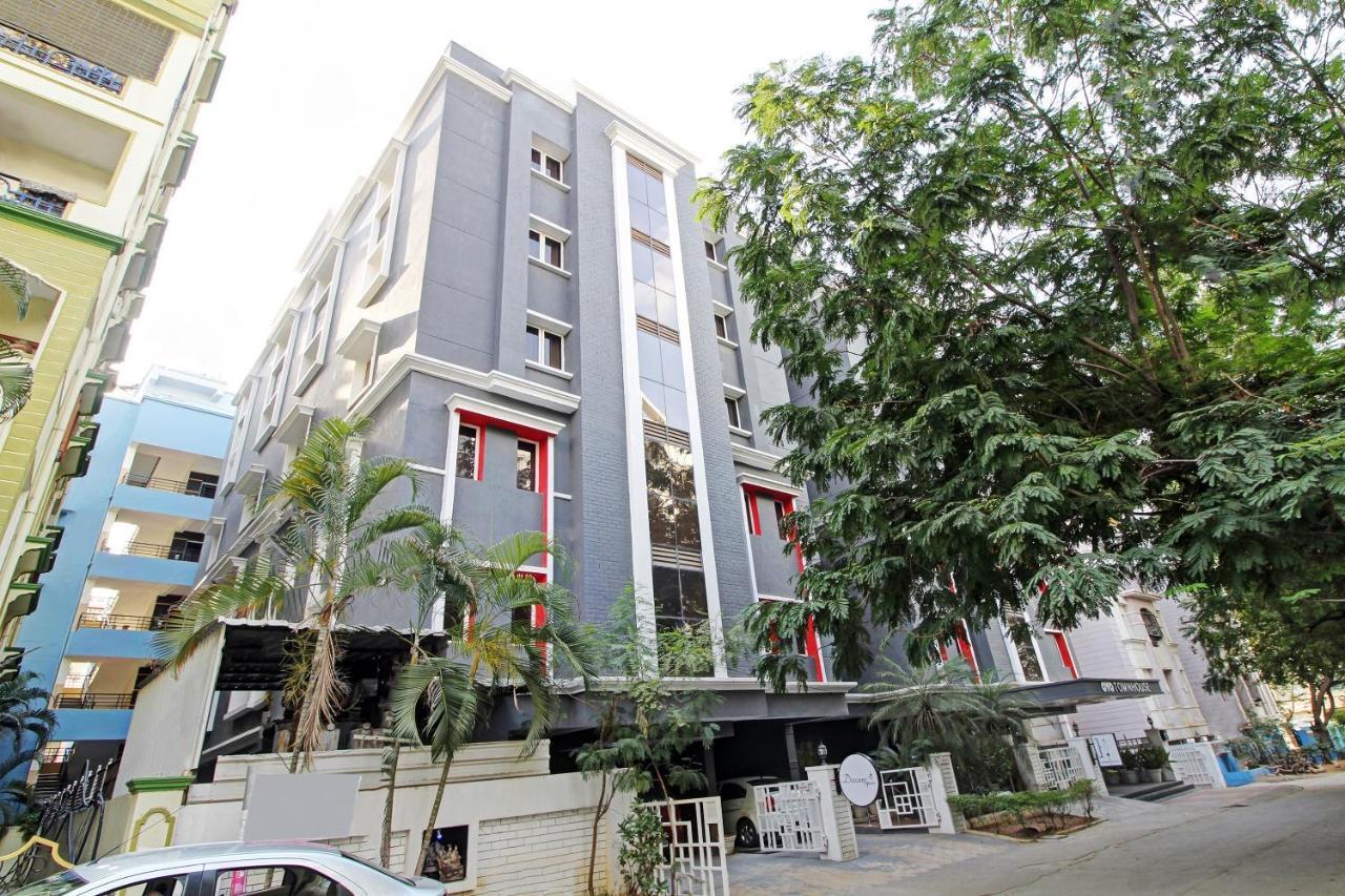 Oyo Townhouse 9 Hitech City Hajdarábád Exteriér fotografie